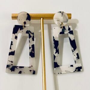 Acrylic Drop Style Earrings Black and White Tortoise Shell